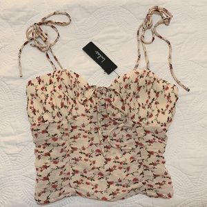 Lulu’s BRAND NEW NEVER WORN floral top